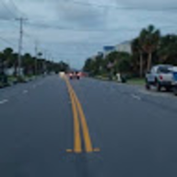 Meet your Posher, Mia - Picture 1 of 1